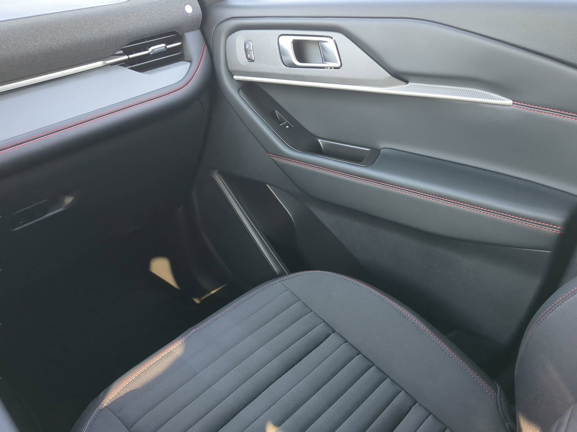 New 2026 Ford Explorer ST-Line w/ Premium Package image 49