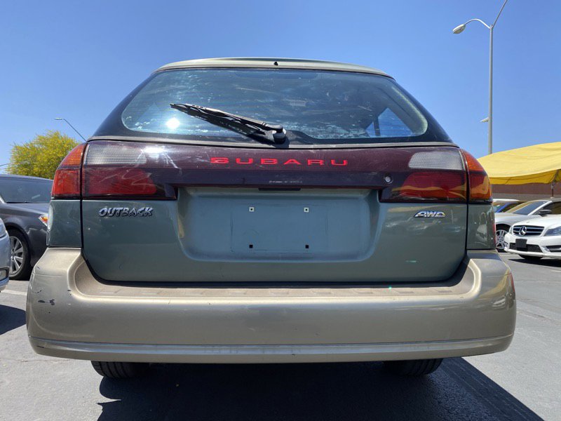 Used 2004 Subaru Outback Wagon image 8