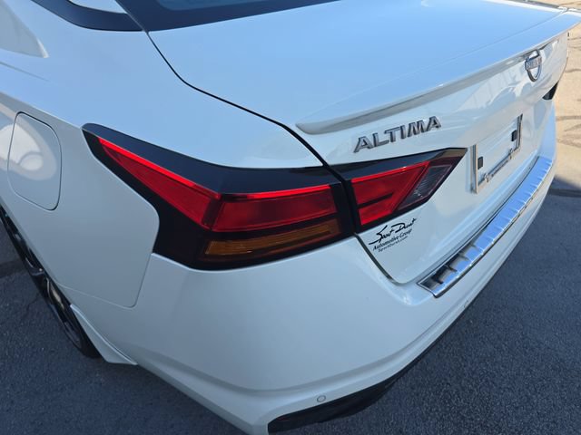 Used 2023 Nissan Altima 2.5 SR FWD image 32