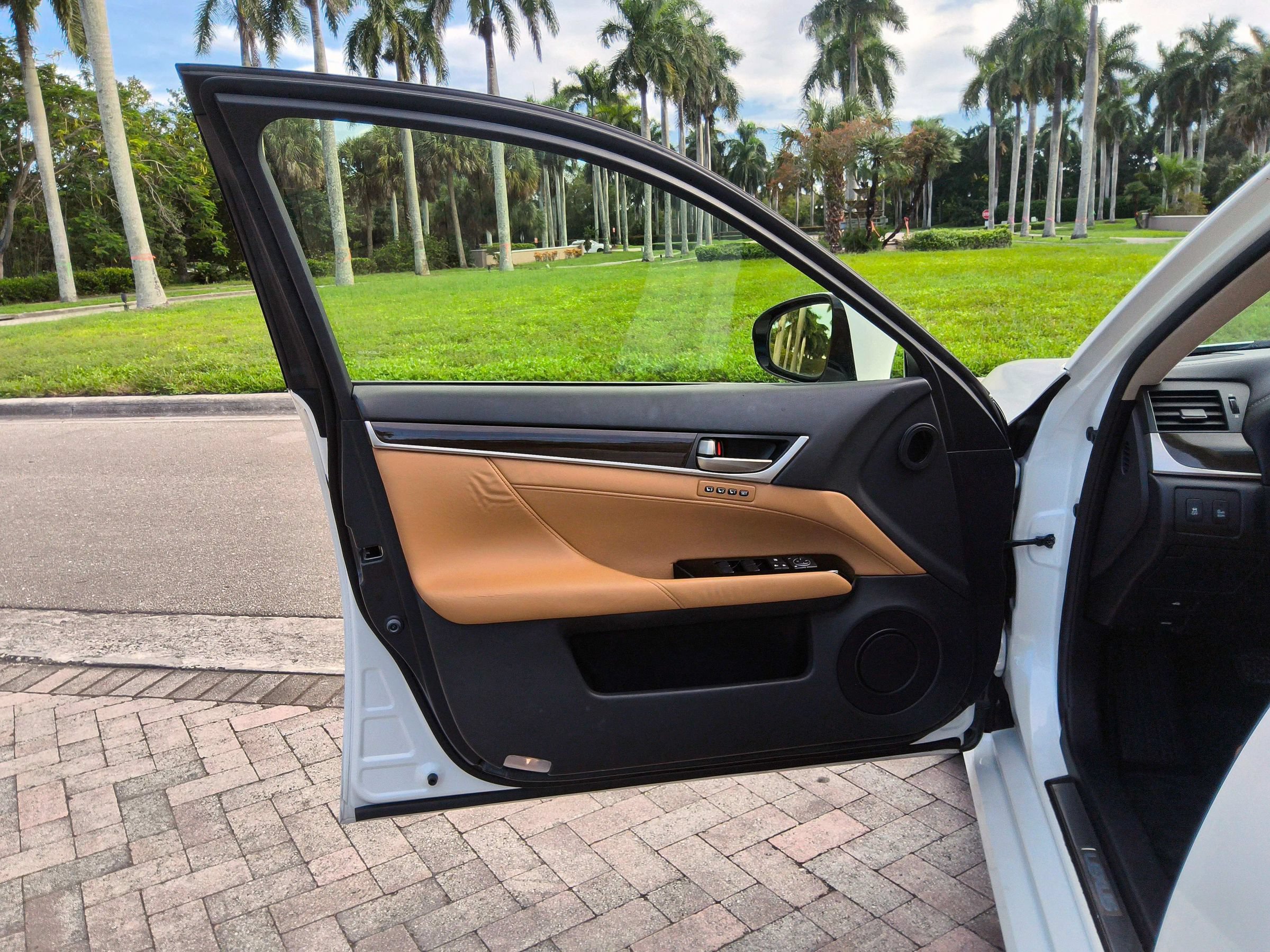 Used 2013 Lexus GS 350 w/ Luxury Pkg RWD image 23
