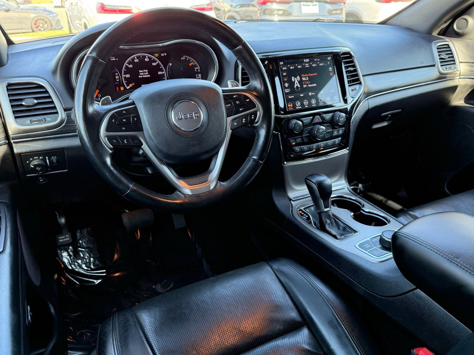 Used 2021 Jeep Grand Cherokee Limited w/ Luxury Group II image 30