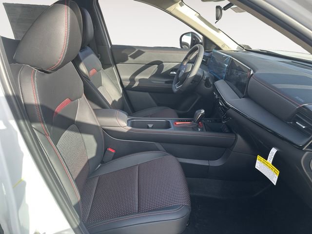 New 2026 Nissan Kicks SR w/ Cold Weather Package image 15