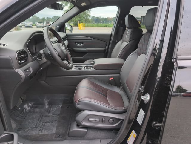 New 2026 Honda Pilot Black Edition image 18