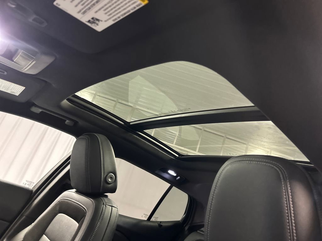 Used 2025 Chevrolet Equinox EV LT w/ Convenience Package FWD image 23