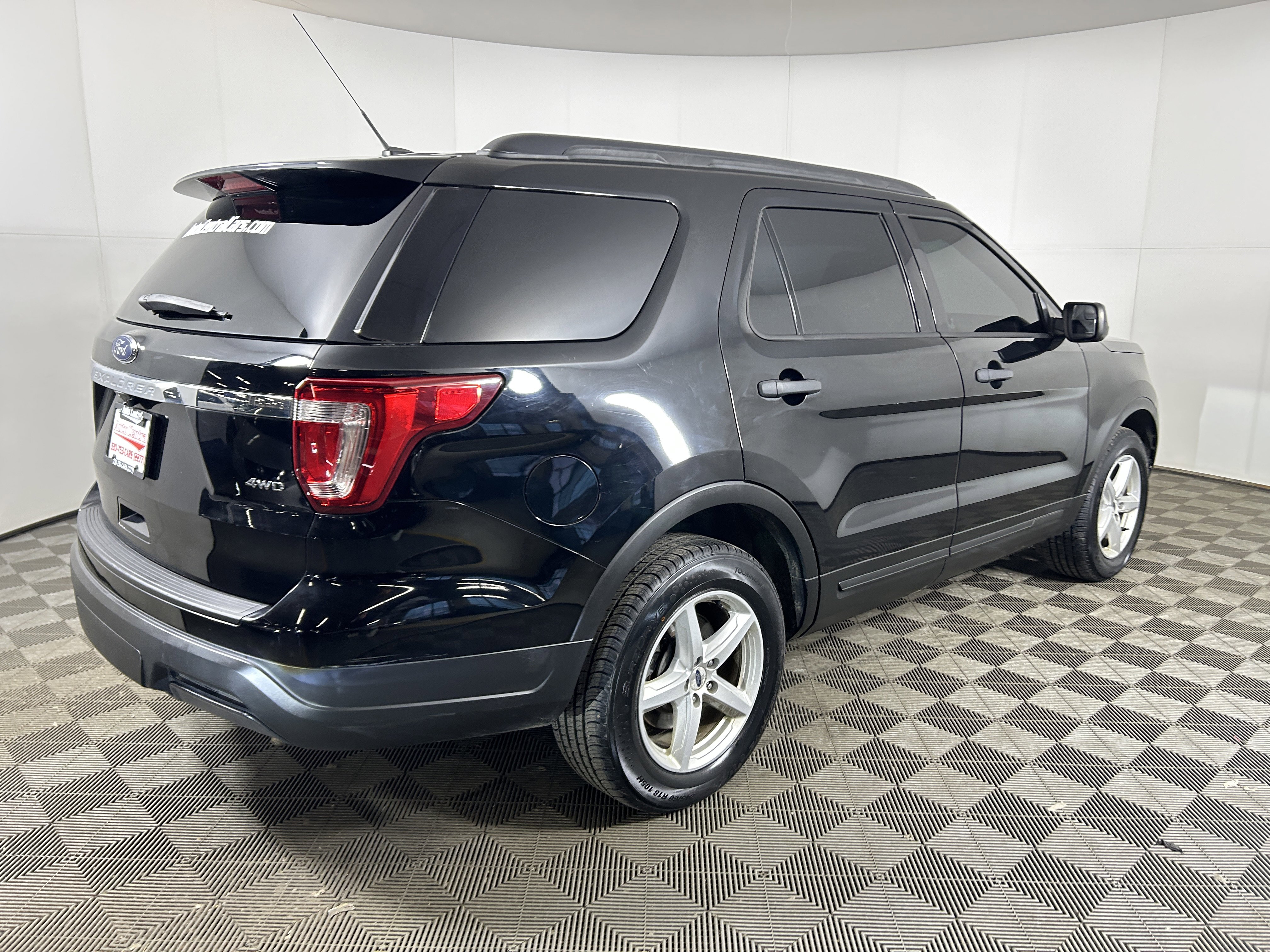 Used 2018 Ford Explorer 4WD image 5