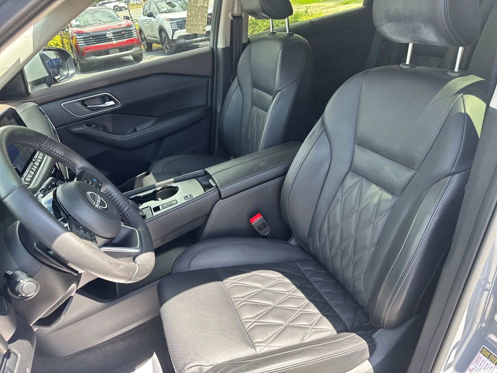 Certified 2023 Nissan Rogue Platinum w/ Platinum Premium Package FWD image 34
