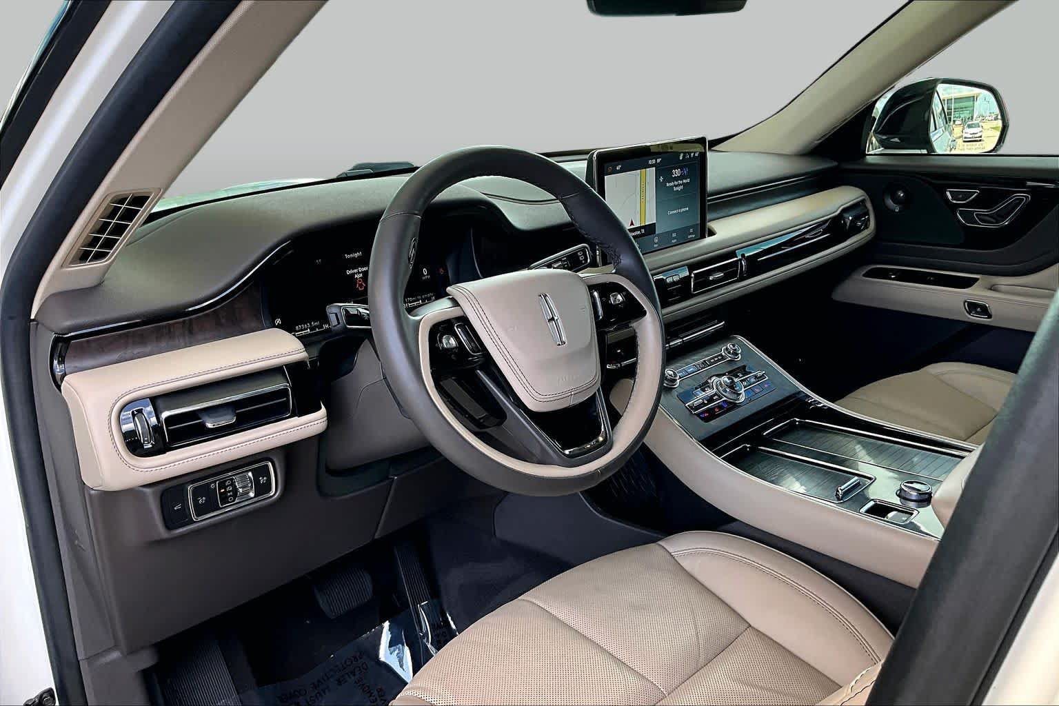 Used 2023 Lincoln Aviator Reserve w/ Elements Package Plus RWD image 16