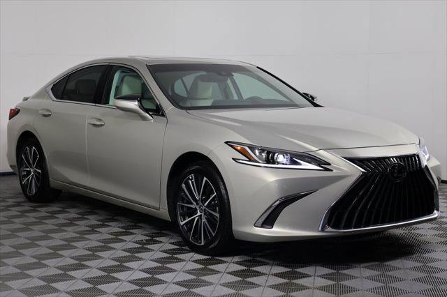 Certified 2025 Lexus ES 300h w/ Premium Package FWD image 3