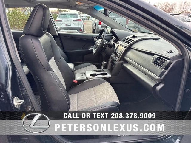 Used 2013 Toyota Camry SE image 12