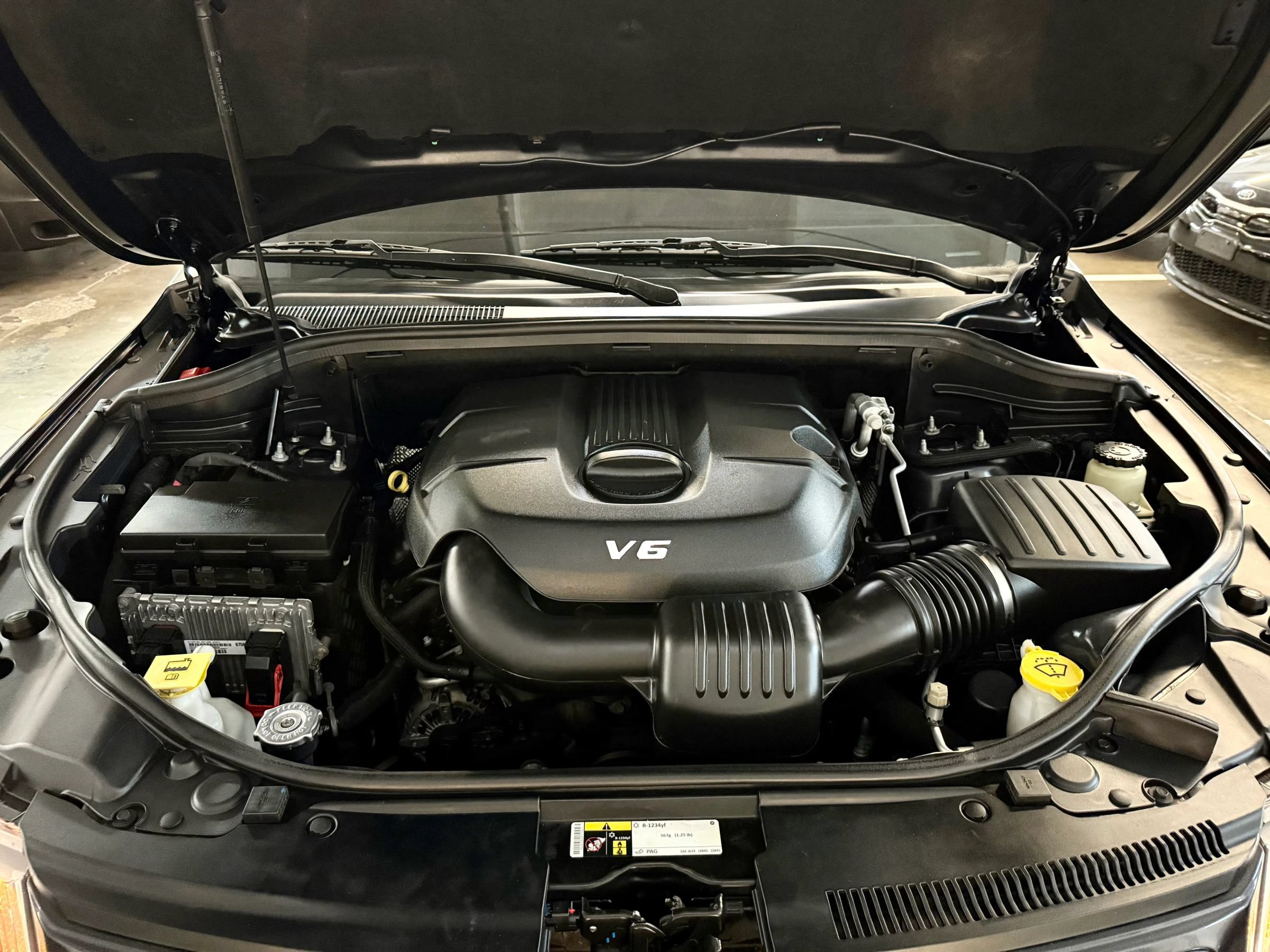 Used 2015 Jeep Grand Cherokee Limited RWD image 16
