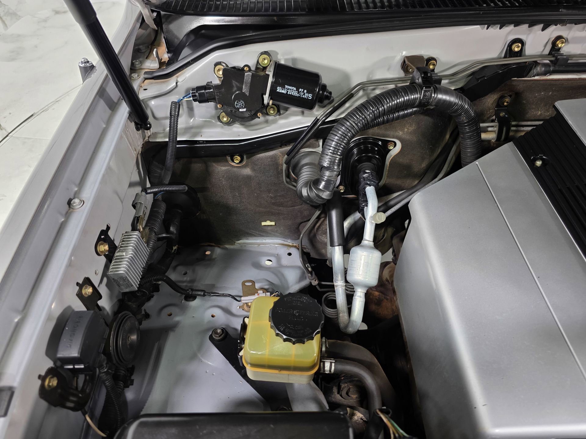 Used 2003 Toyota Land Cruiser AWD/4WD image 26