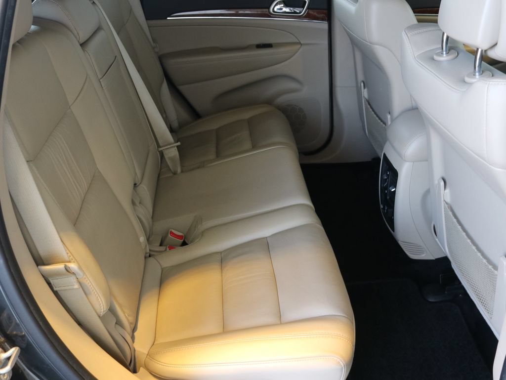 Used 2011 Jeep Grand Cherokee Limited w/ Trailer Tow Group AWD/4WD image 38