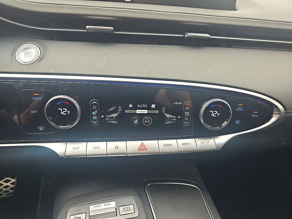 Used 2025 Genesis GV70 3.5T Sport w/ Sport Advanced Package image 23