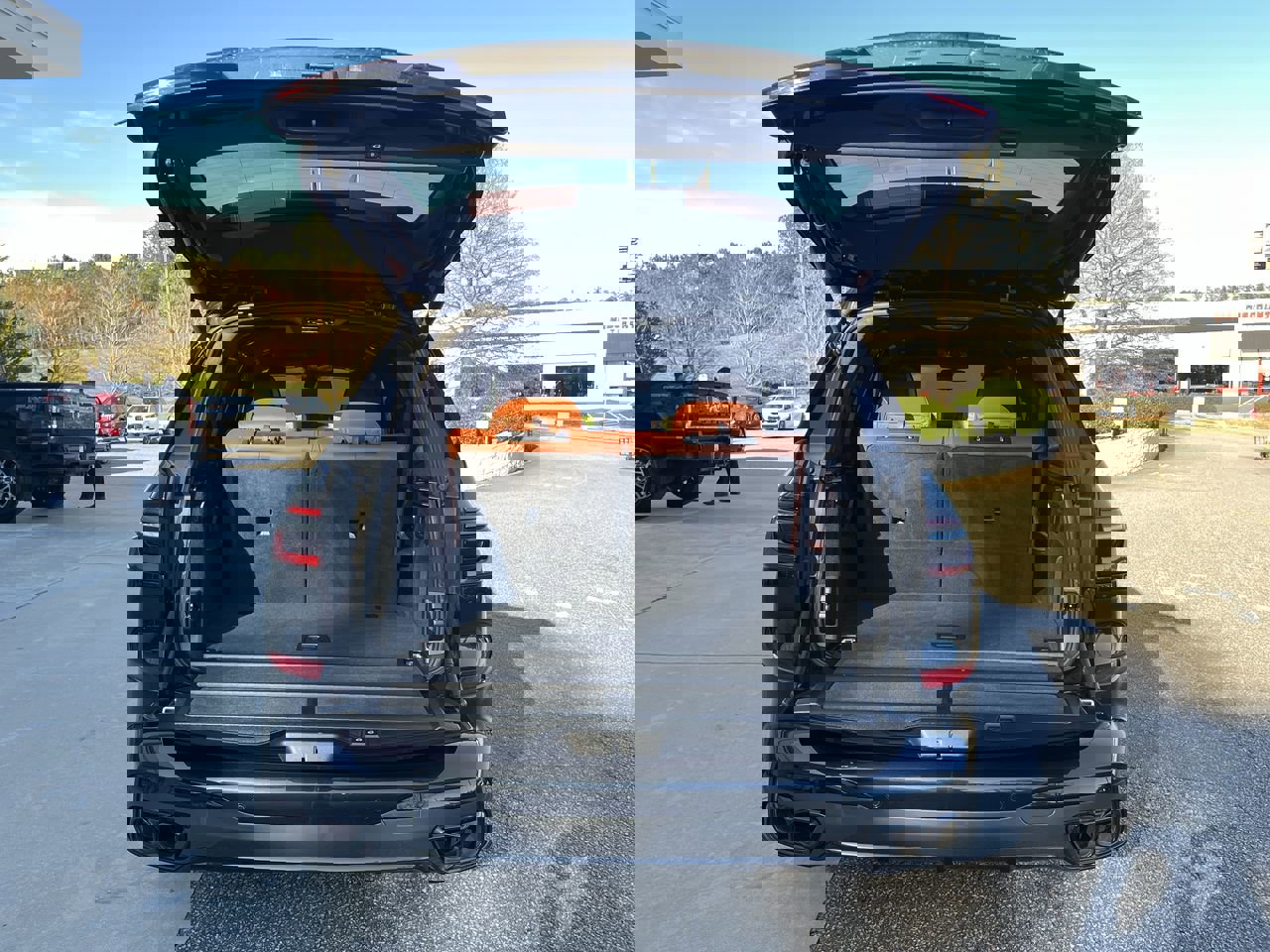 Certified 2023 BMW X7 M60i w/ Executive Package image 35