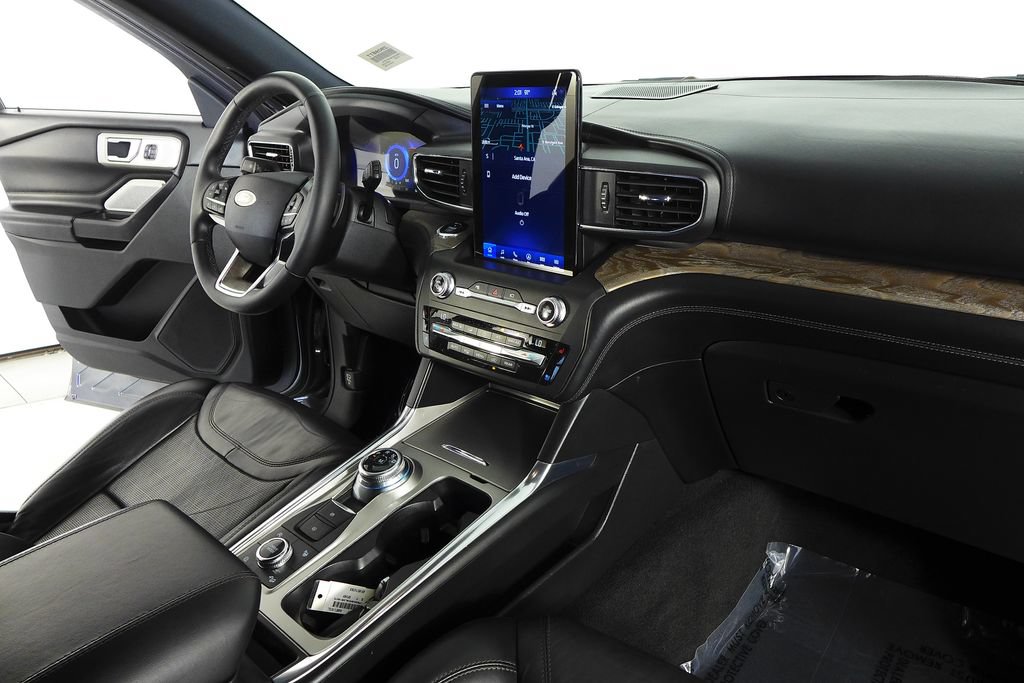 Used 2020 Ford Explorer Platinum w/ Premium Technology Package AWD/4WD image 13