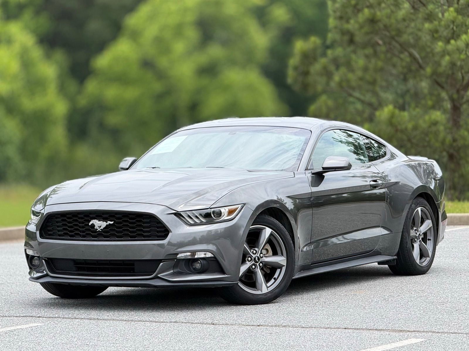 Used 2016 Ford Mustang Coupe w/ Equipment Group 051A RWD image 8