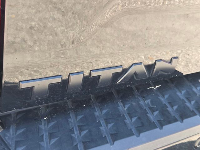 Used 2019 Nissan Titan SV w/ SV Convenience Package image 13