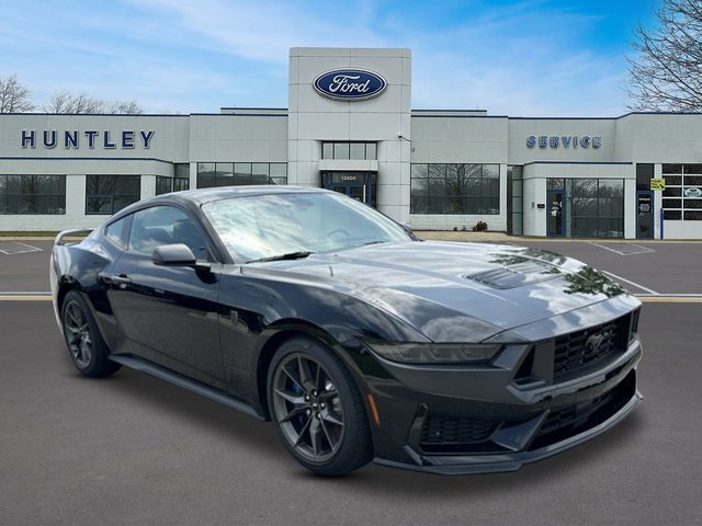 Used 2024 Ford Mustang Dark Horse RWD image 3