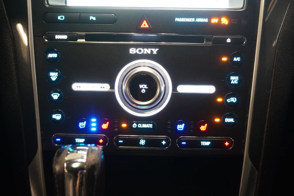 Used 2018 Ford Explorer Sport w/ Equipment Group 401A AWD/4WD image 21