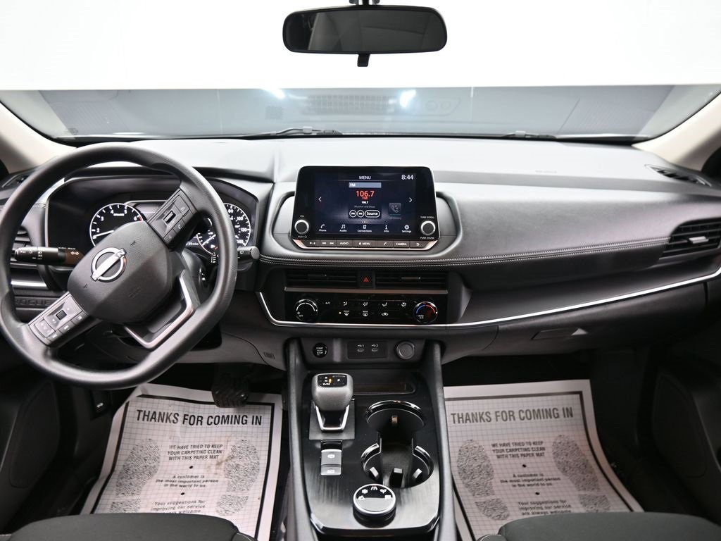 Used 2025 Nissan Rogue S image 13