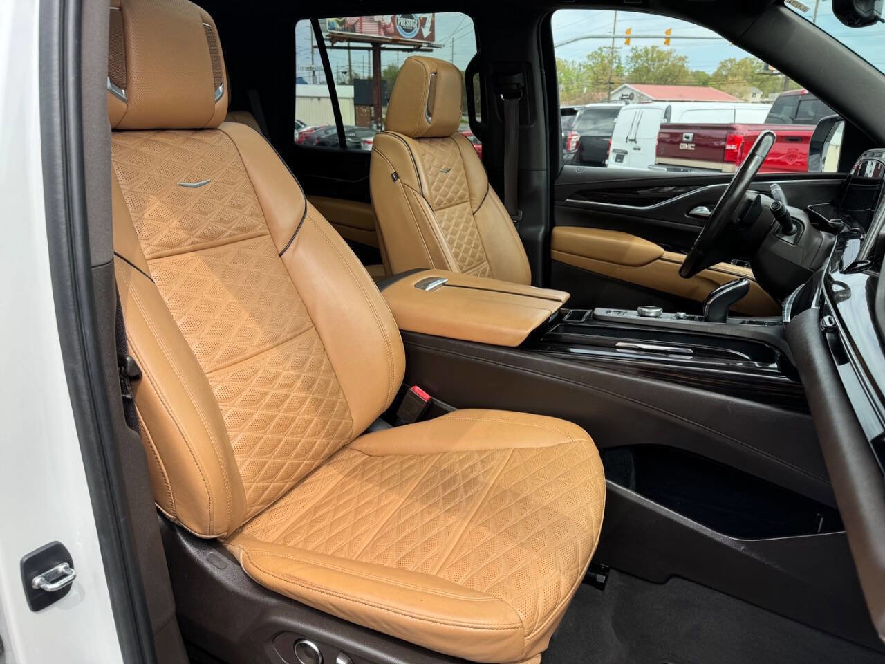 Used 2021 Cadillac Escalade Sport RWD image 3