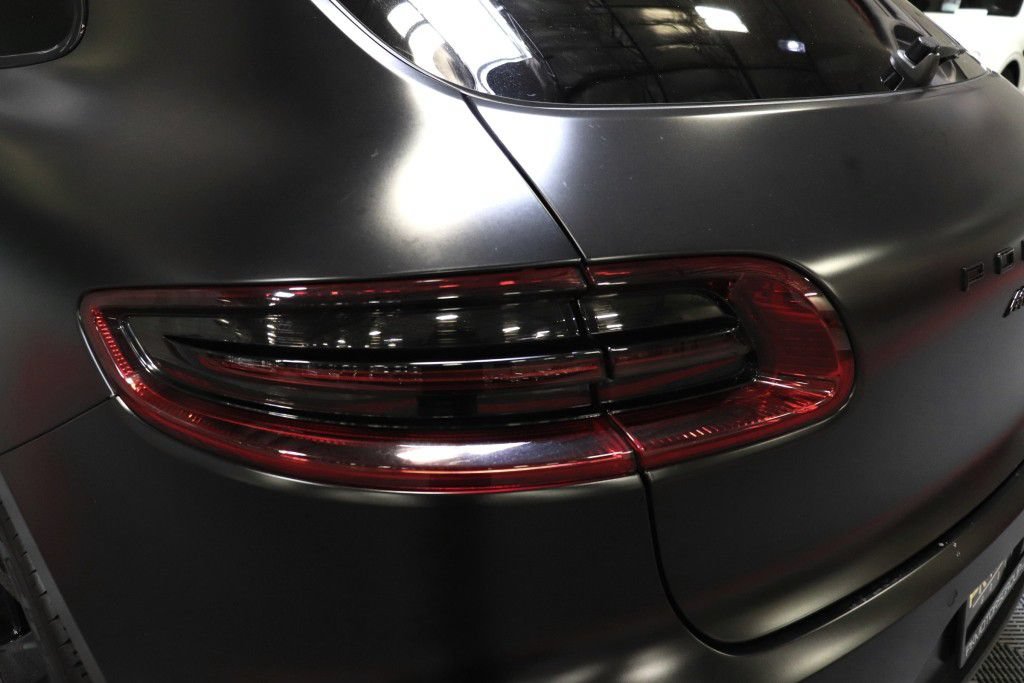 Used 2018 Porsche Macan Turbo AWD/4WD image 5