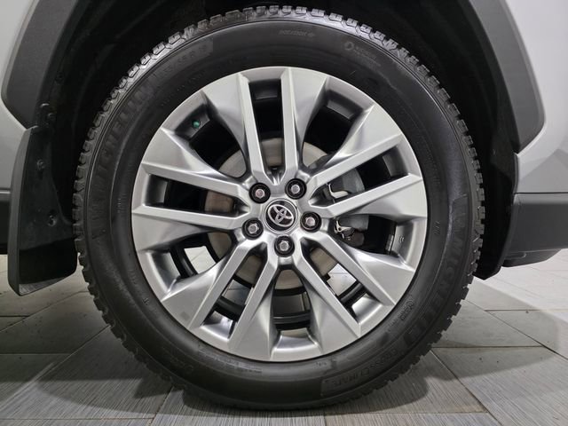 Used 2022 Toyota RAV4 Limited AWD/4WD image 24