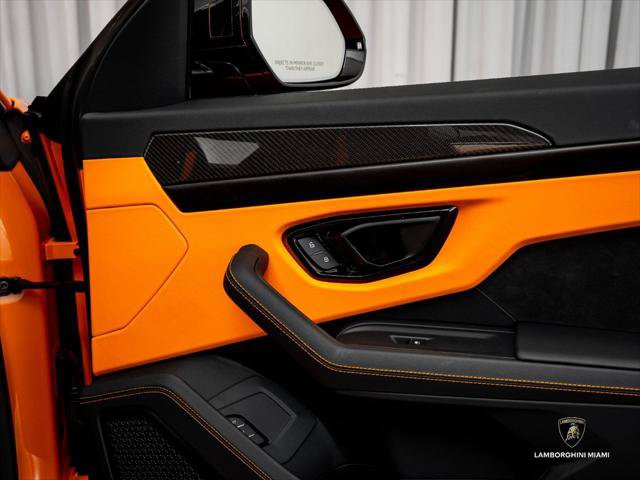 Used 2024 Lamborghini Urus S AWD/4WD image 38