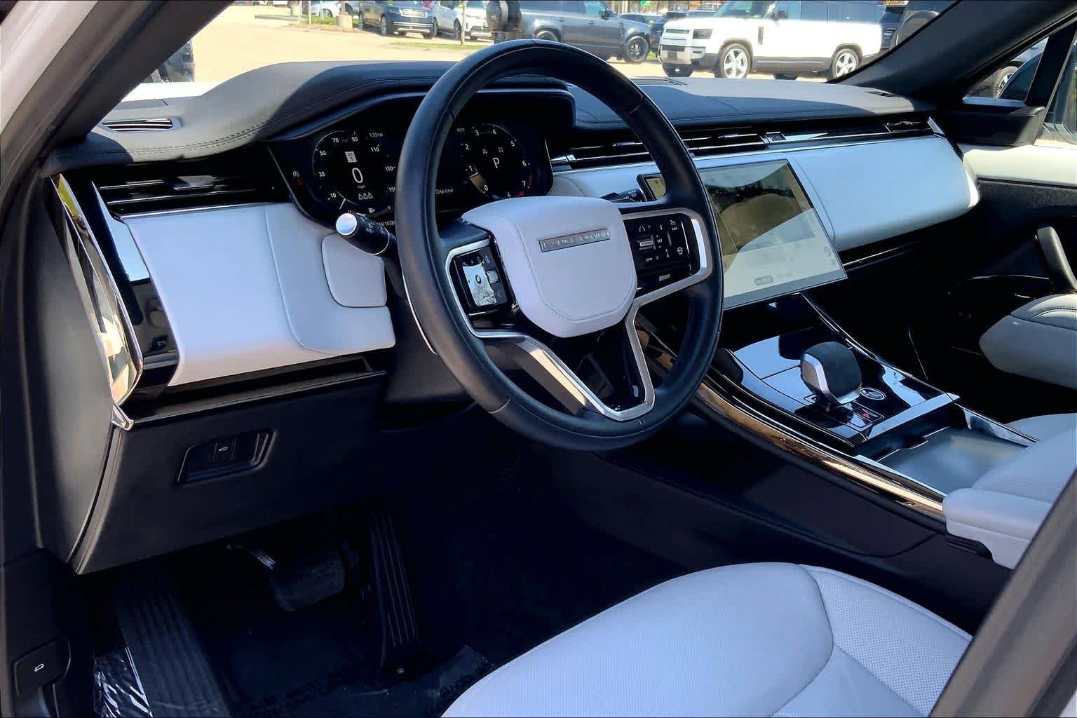 Used 2024 Land Rover Range Rover Sport SE image 17