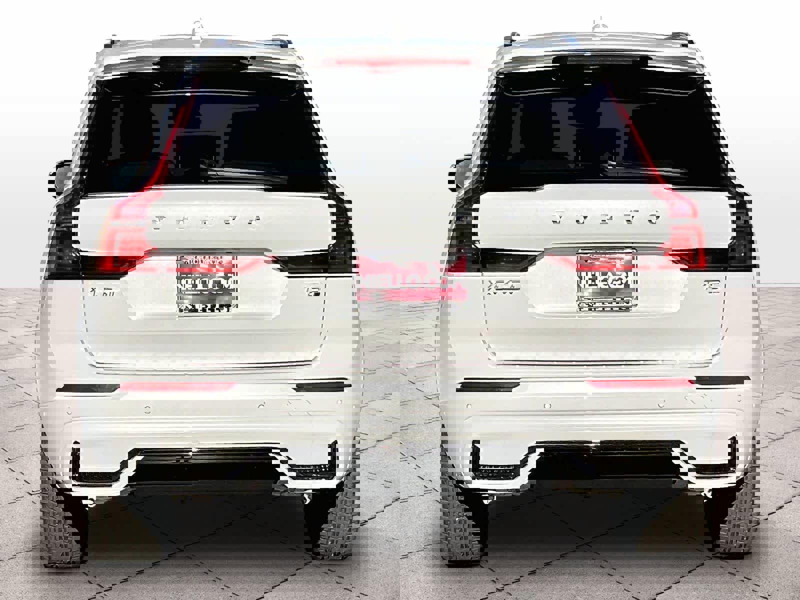 New 2026 Volvo XC60 T8 Plus w/ Protection Package Premier image 6