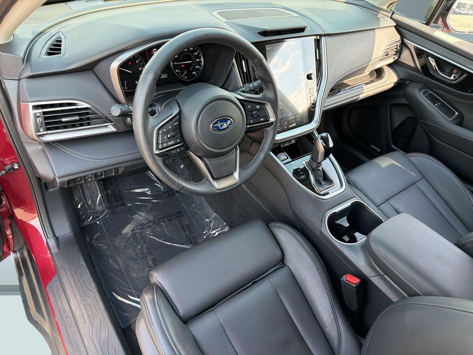 Certified 2025 Subaru Outback Limited AWD/4WD image 4