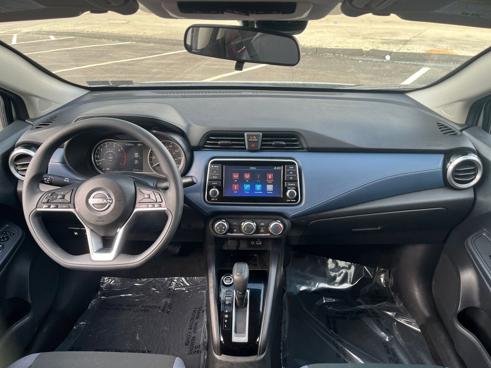 Used 2025 Nissan Versa SV FWD image 33