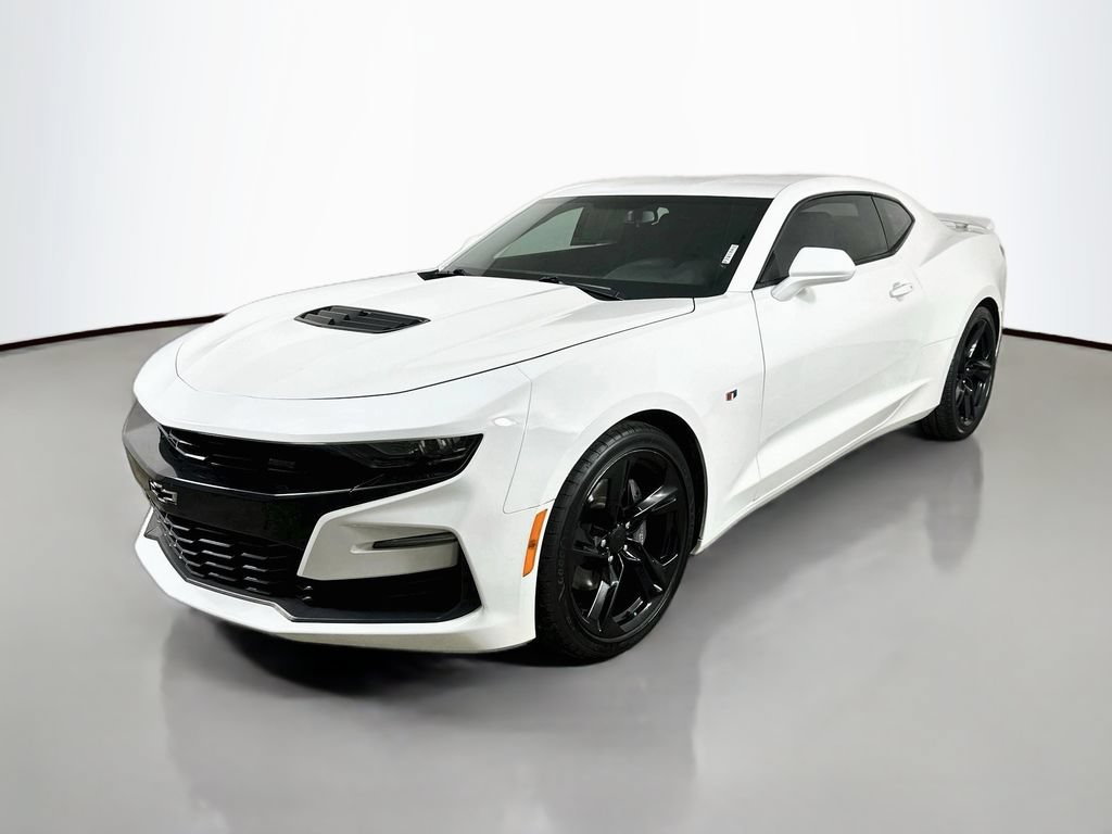 Used 2019 Chevrolet Camaro SS RWD image 3