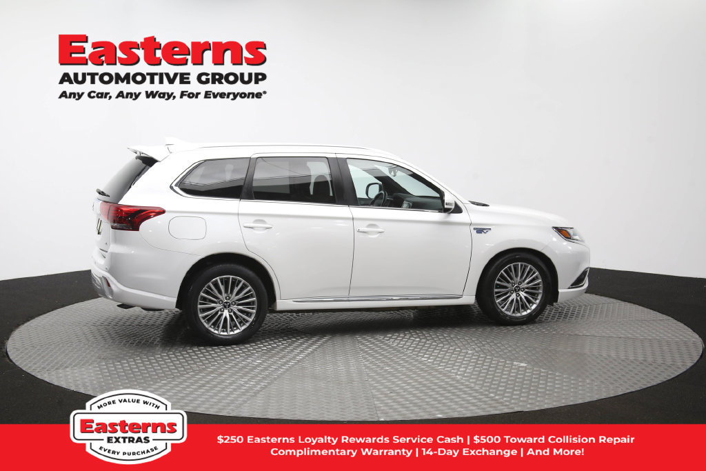 Used 2020 Mitsubishi Outlander SEL AWD/4WD image 44