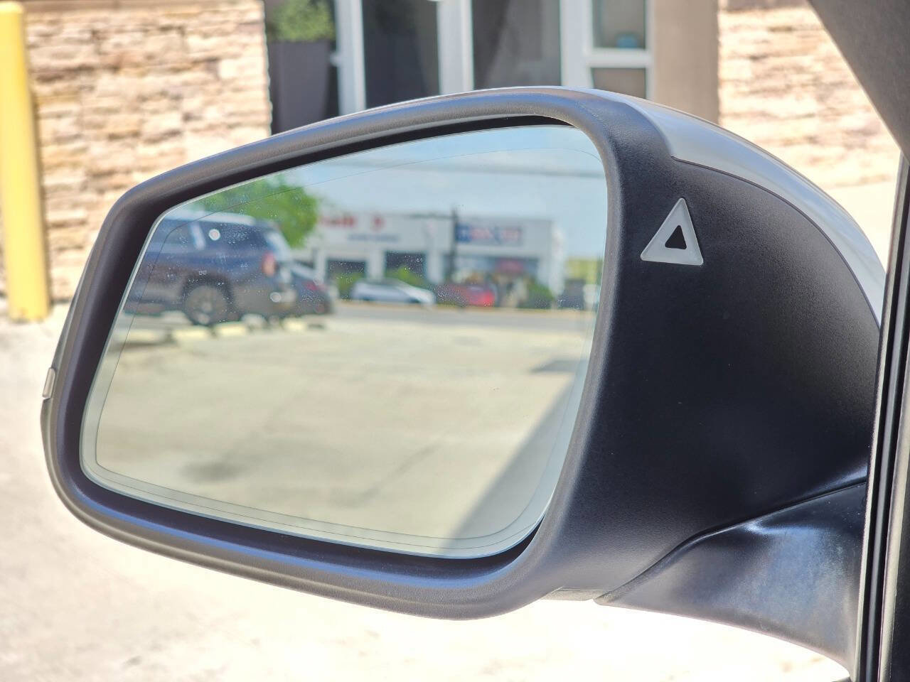 Used 2018 BMW 320i Sedan image 33