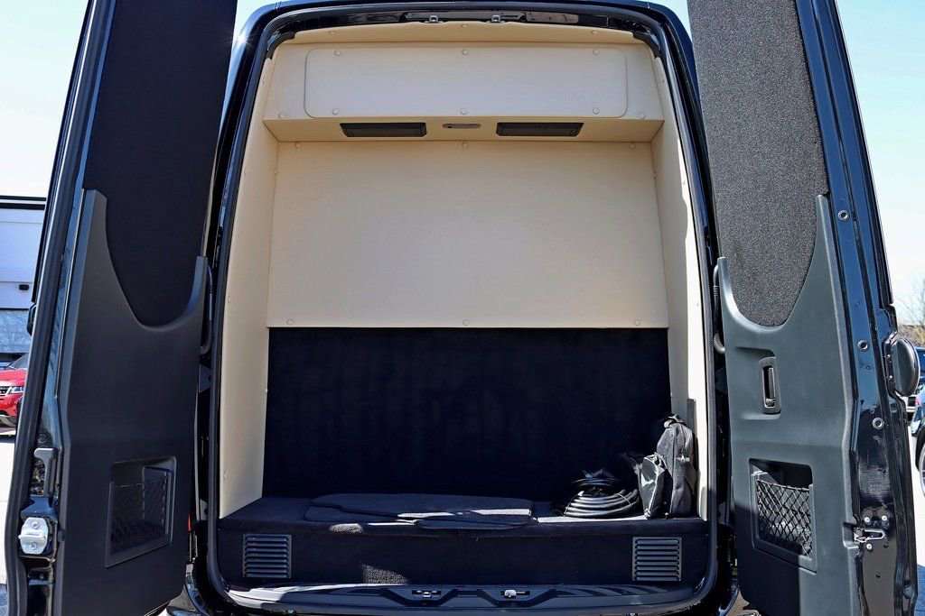 Used 2024 Mercedes-Benz Sprinter 3500 image 47
