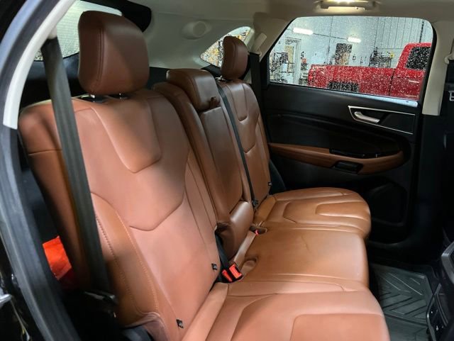 Used 2018 Ford Edge Titanium w/ Equipment Group 301A AWD/4WD image 27