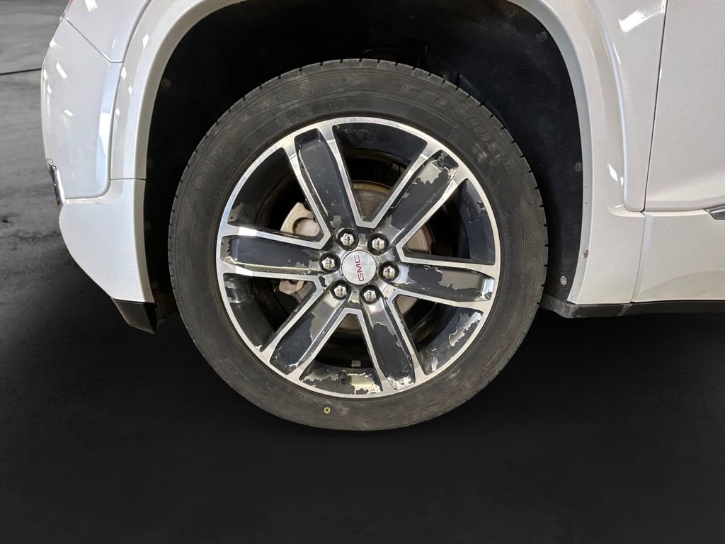 Used 2017 GMC Acadia Denali w/ Technology Package AWD/4WD image 9