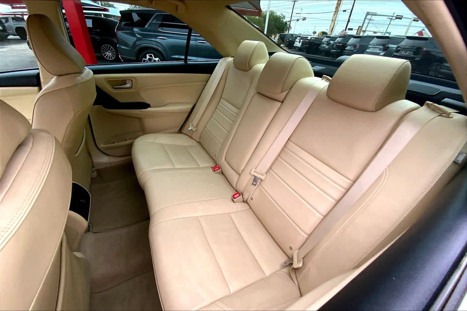 Used 2017 Toyota Camry XLE FWD image 21