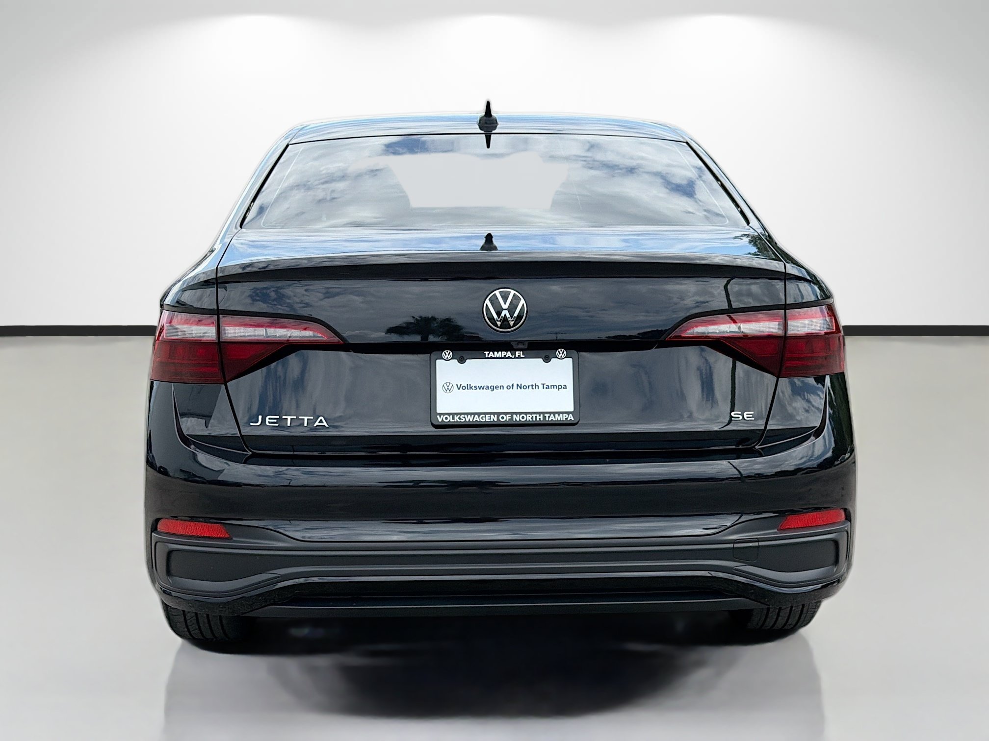 Used 2022 Volkswagen Jetta SE FWD image 4