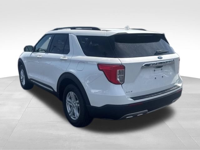 Used 2023 Ford Explorer XLT w/ Equipment Group 202A AWD/4WD image 5