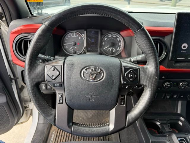 Used 2019 Toyota Tacoma TRD Off-Road AWD/4WD image 18