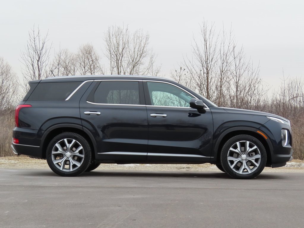 Used 2022 Hyundai Palisade SEL w/ Convenience Package image 2