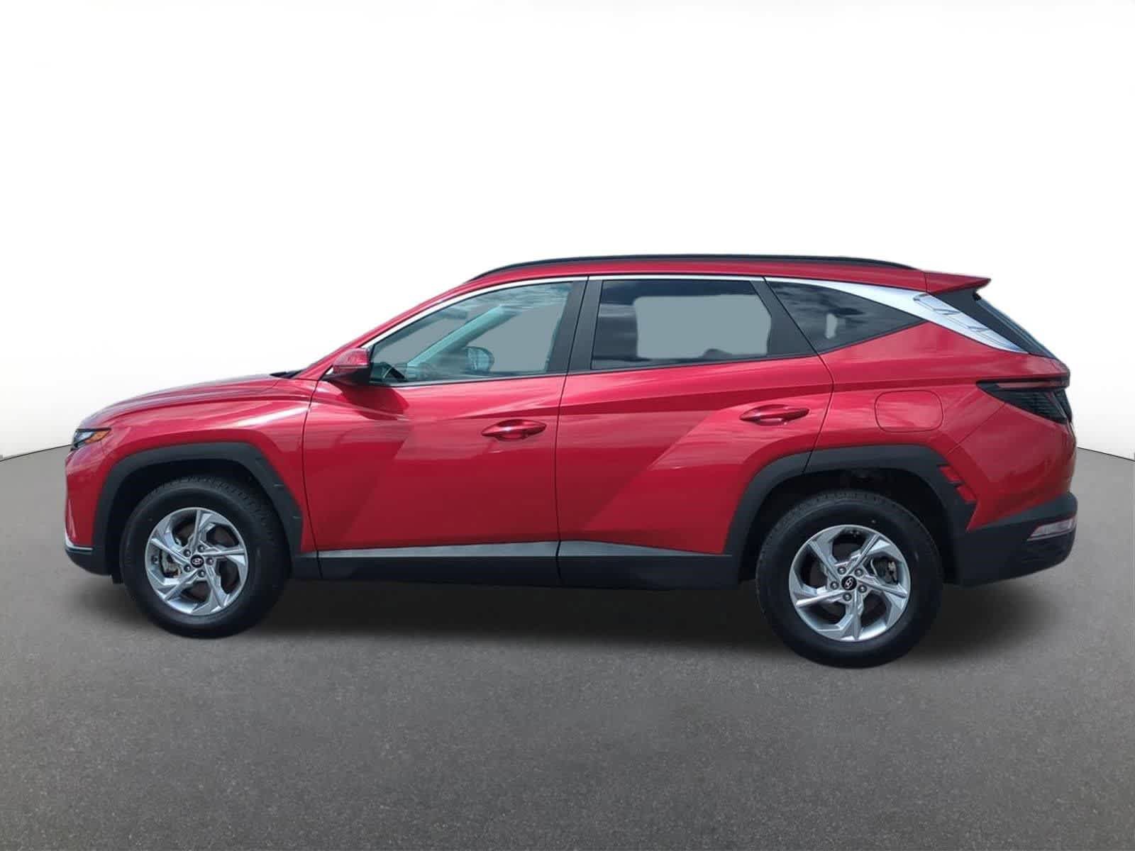 Used 2022 Hyundai Tucson SEL w/ Cargo Package AWD/4WD image 3