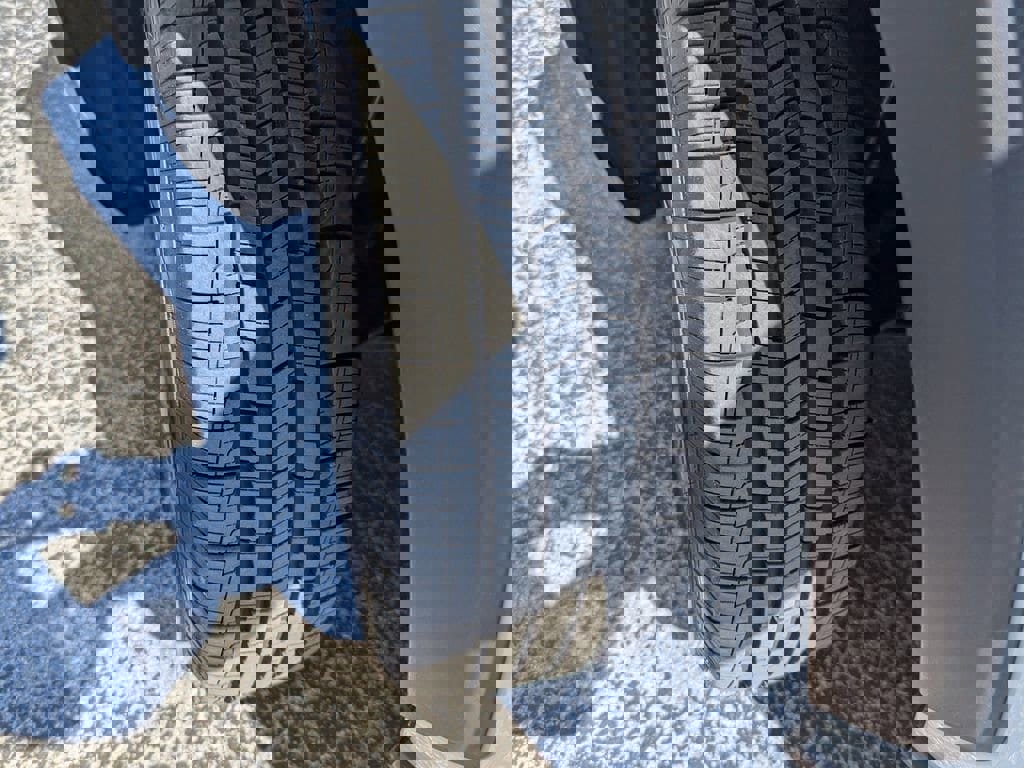 Used 2020 Toyota RAV4 XLE image 30