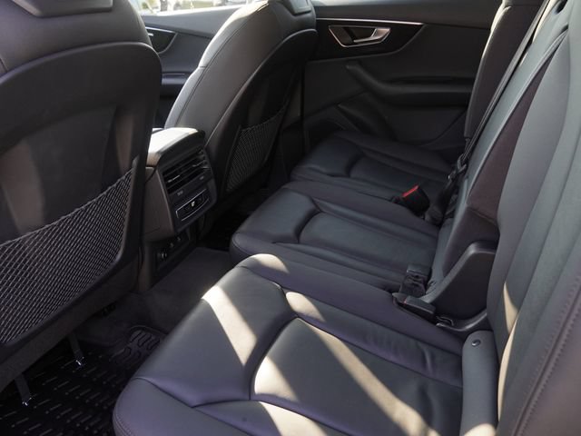 Used 2022 Audi Q7 3.0T Premium Plus w/ Premium Plus Package AWD/4WD image 13