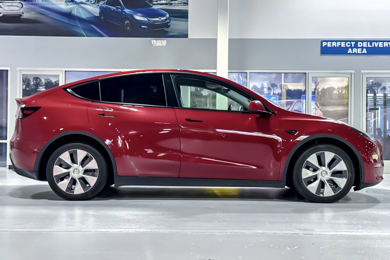 Used 2022 Tesla Model Y Long Range AWD/4WD image 6