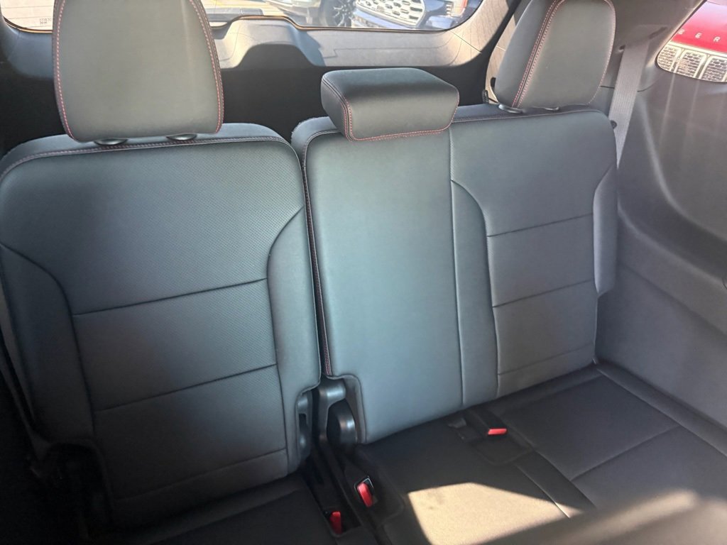 Used 2025 Chevrolet Traverse RS w/ LPO, Floor Liner Package image 13