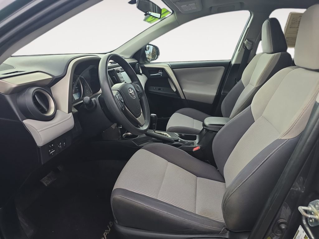 Used 2015 Toyota RAV4 XLE image 10