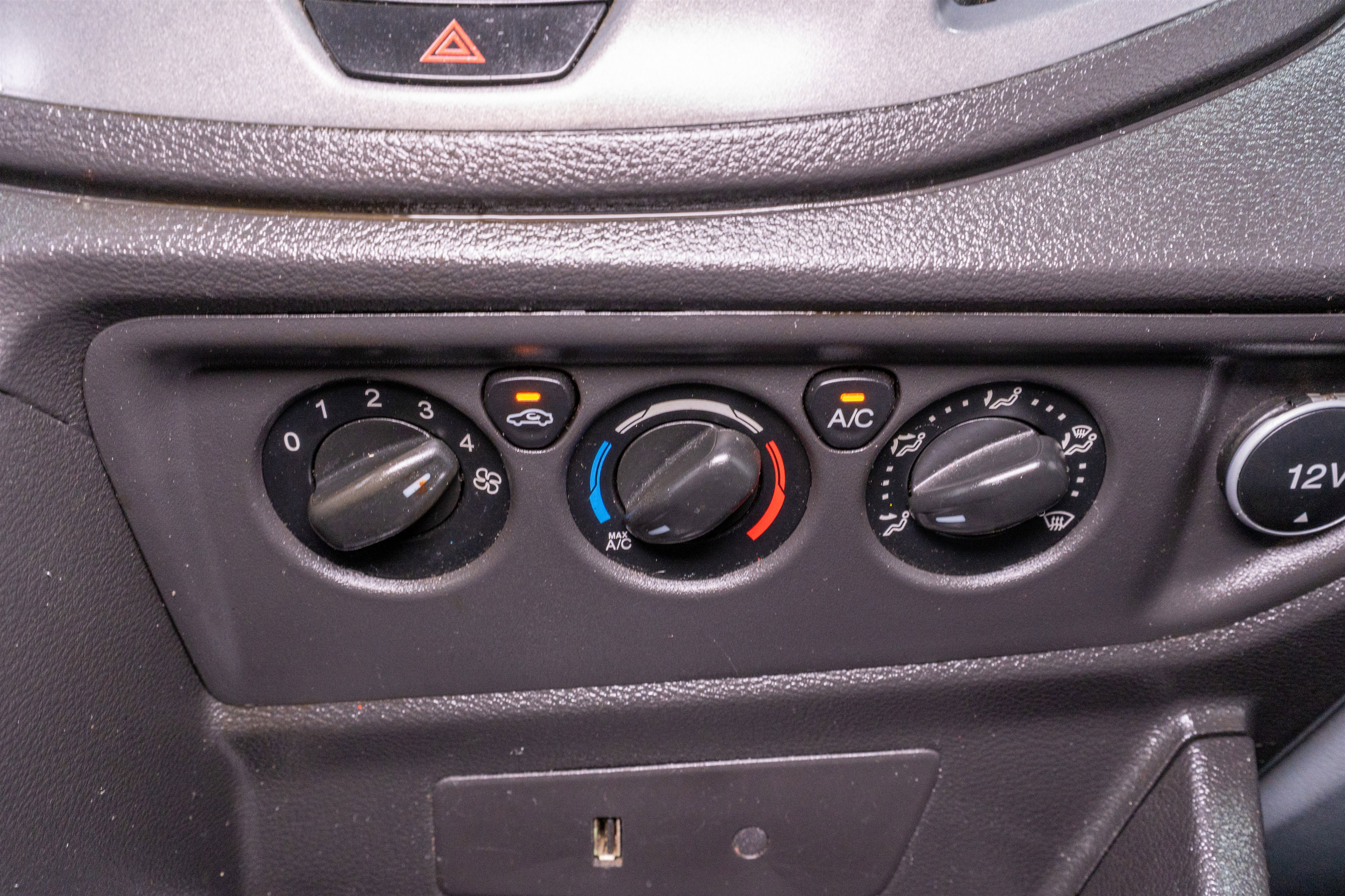 Used 2018 Ford Transit 350 148 High Roof Extended image 23